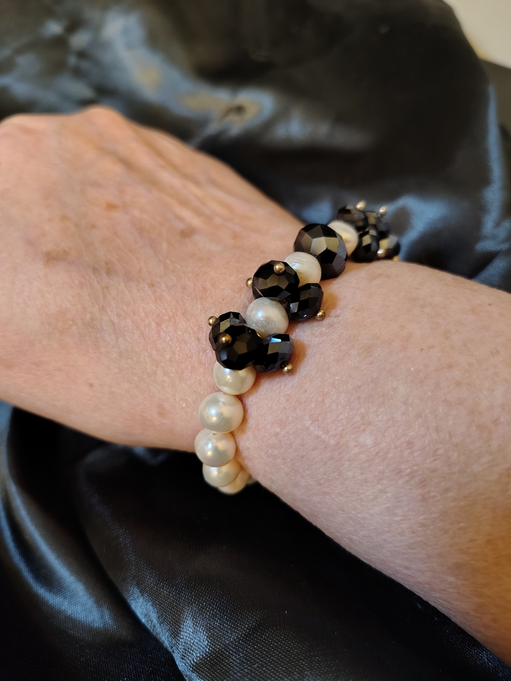 Real Vintage Freshwater Pearl & Faceted Black Glass Crystal Bracelet - 7